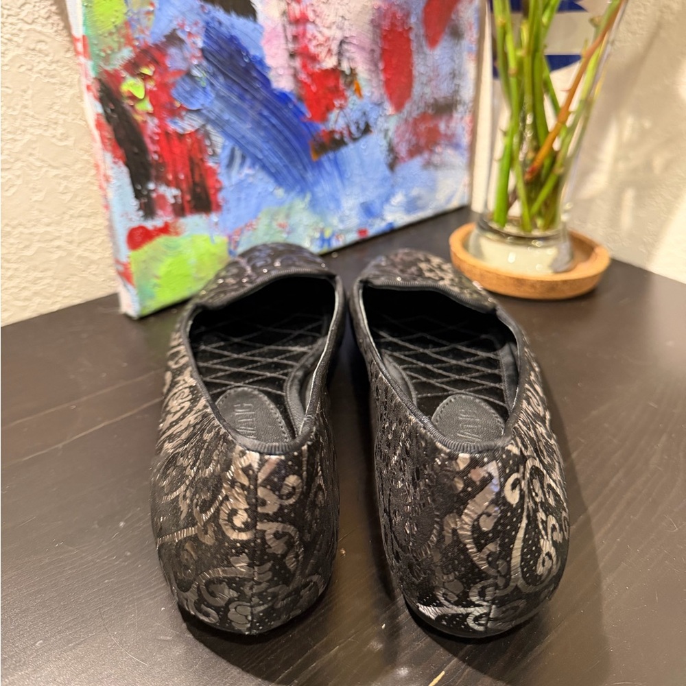 Vera Wang Black and Silver Paisley Flats - Picture 5 of 10